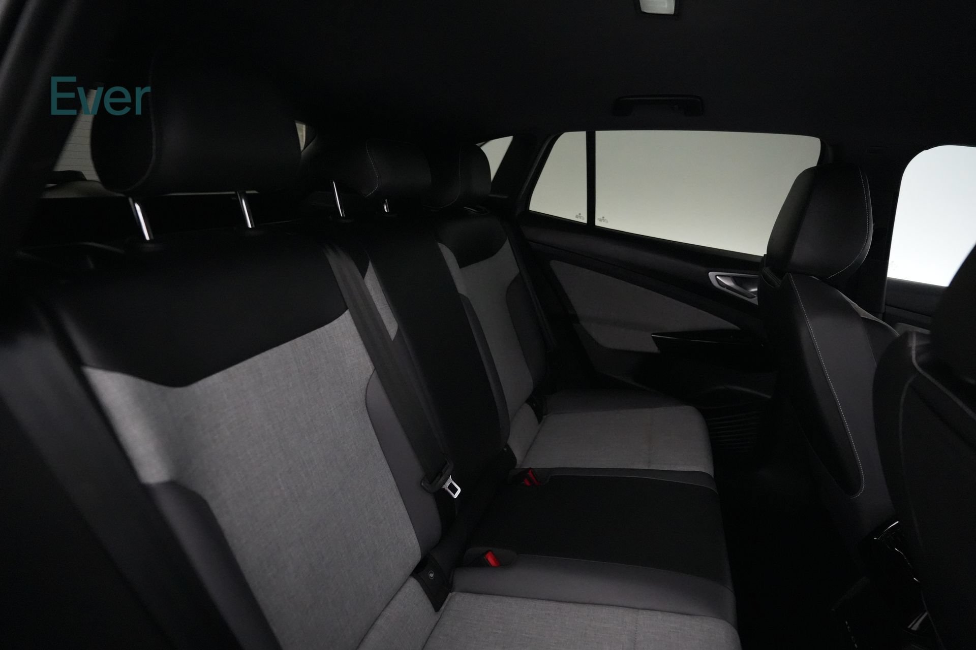 Used 2023 Volkswagen ID.4 Pro AWD/4WD image 5