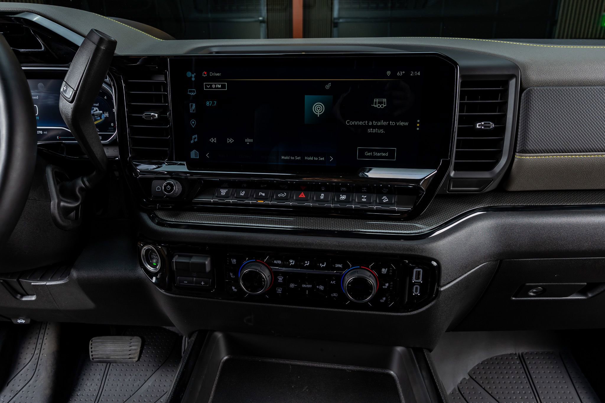 Used 2025 Chevrolet Silverado 2500 ZR2 w/ Technology Package image 24