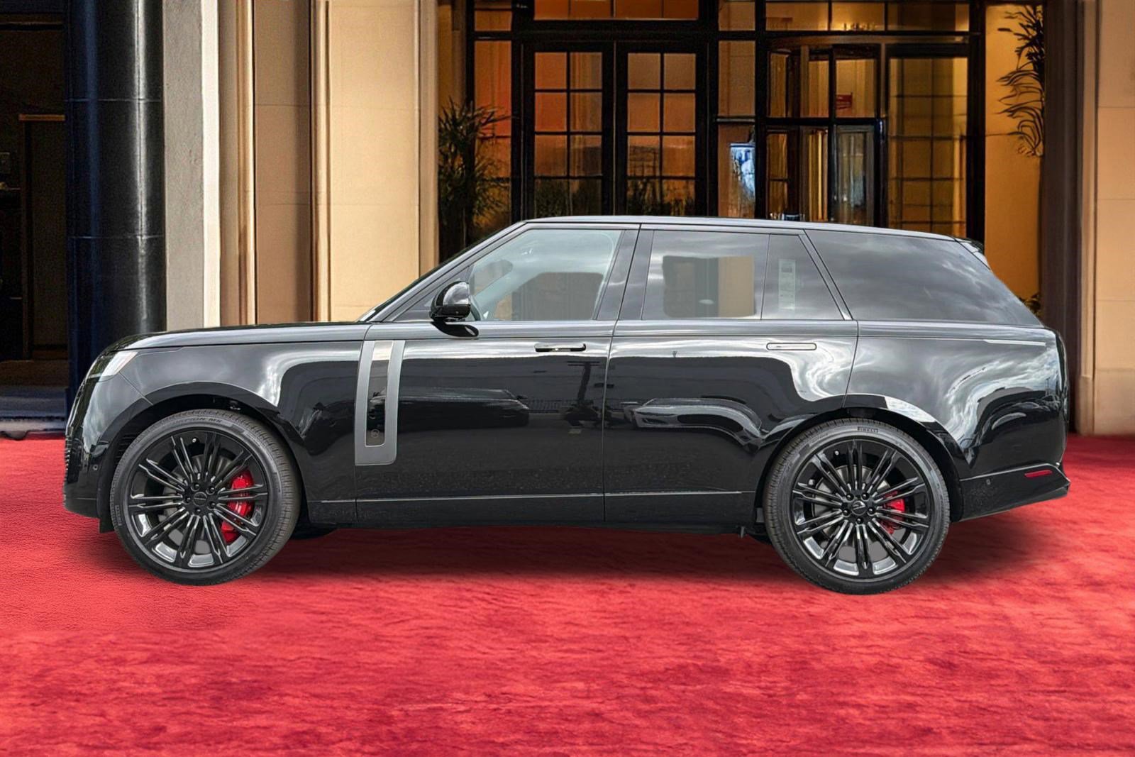 New 2026 Land Rover Range Rover SV AWD/4WD image 2