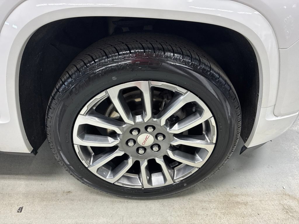 Used 2021 GMC Acadia Denali w/ Denali Technology Package AWD/4WD image 4