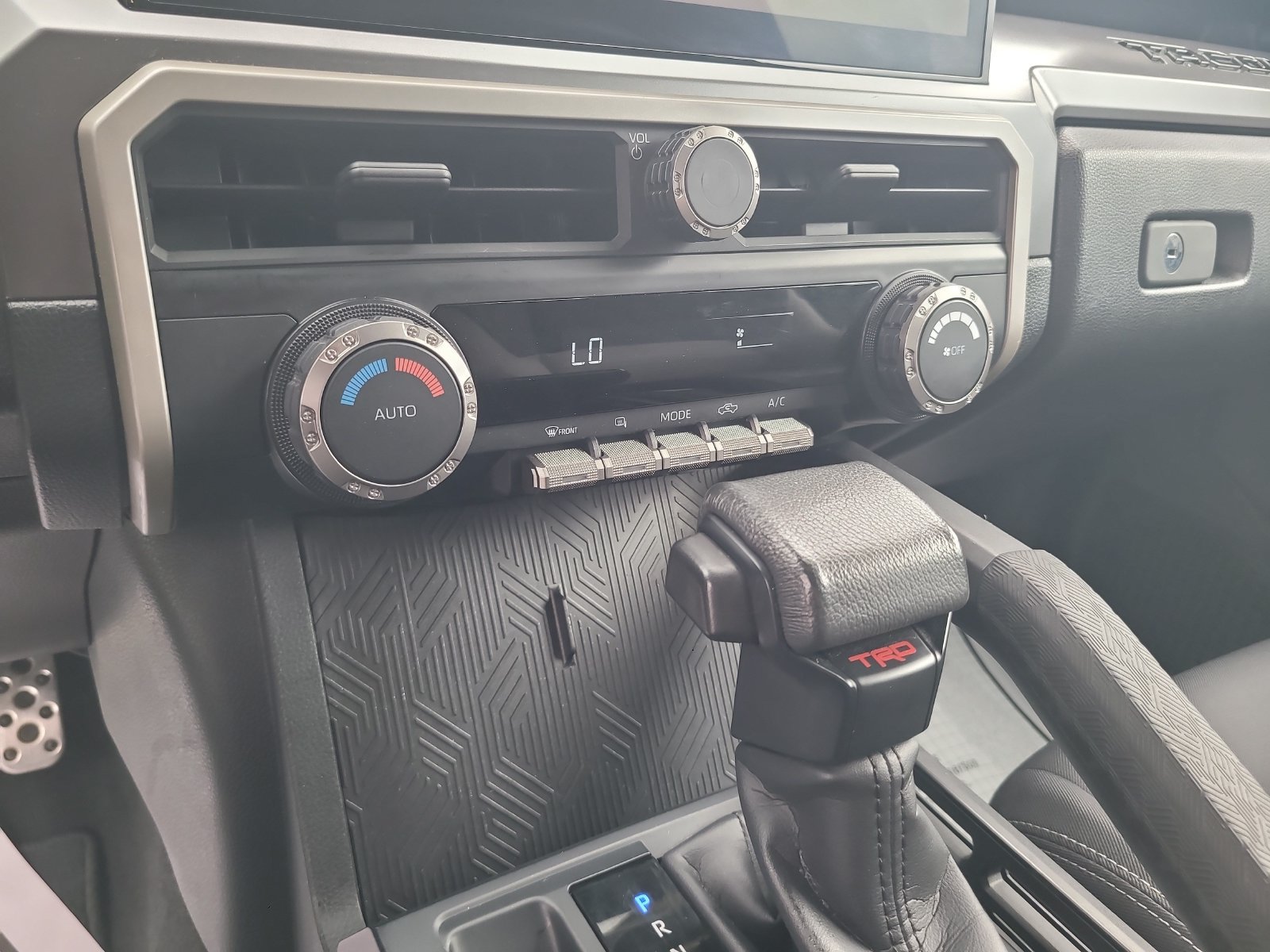 Used 2025 Toyota Tacoma TRD Sport AWD/4WD image 20
