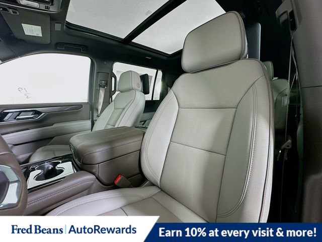New 2026 GMC Yukon XL Elevation w/ Elevation Premium Package AWD/4WD image 13