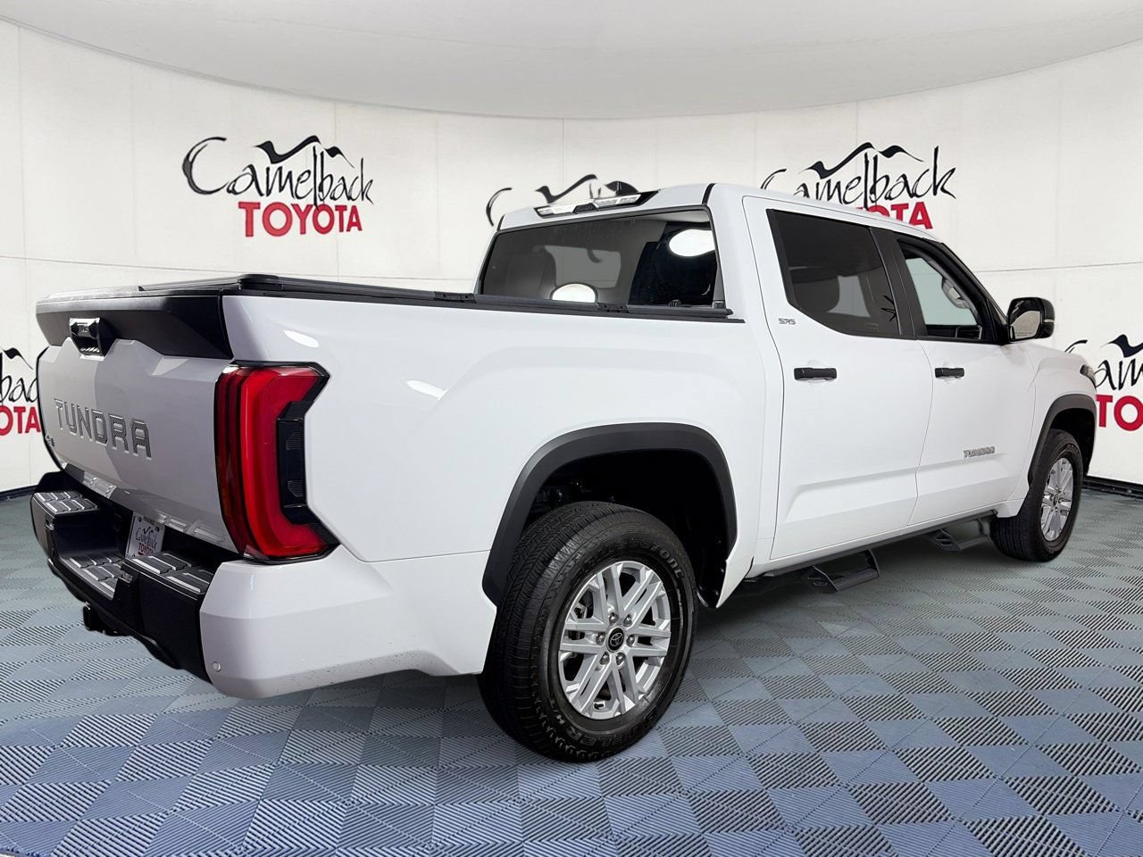 Used 2024 Toyota Tundra SR5 w/ SR5 Convenience Package AWD/4WD image 7