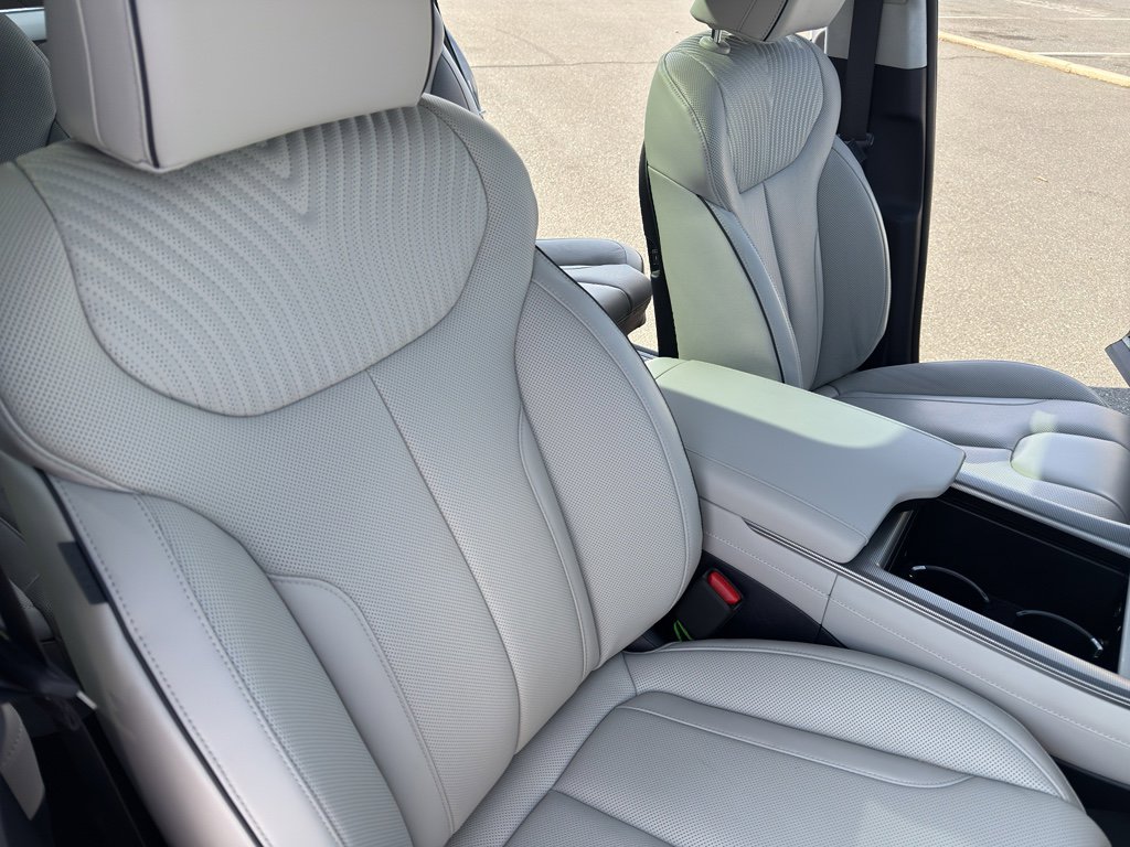 Used 2025 Hyundai Palisade Calligraphy image 33