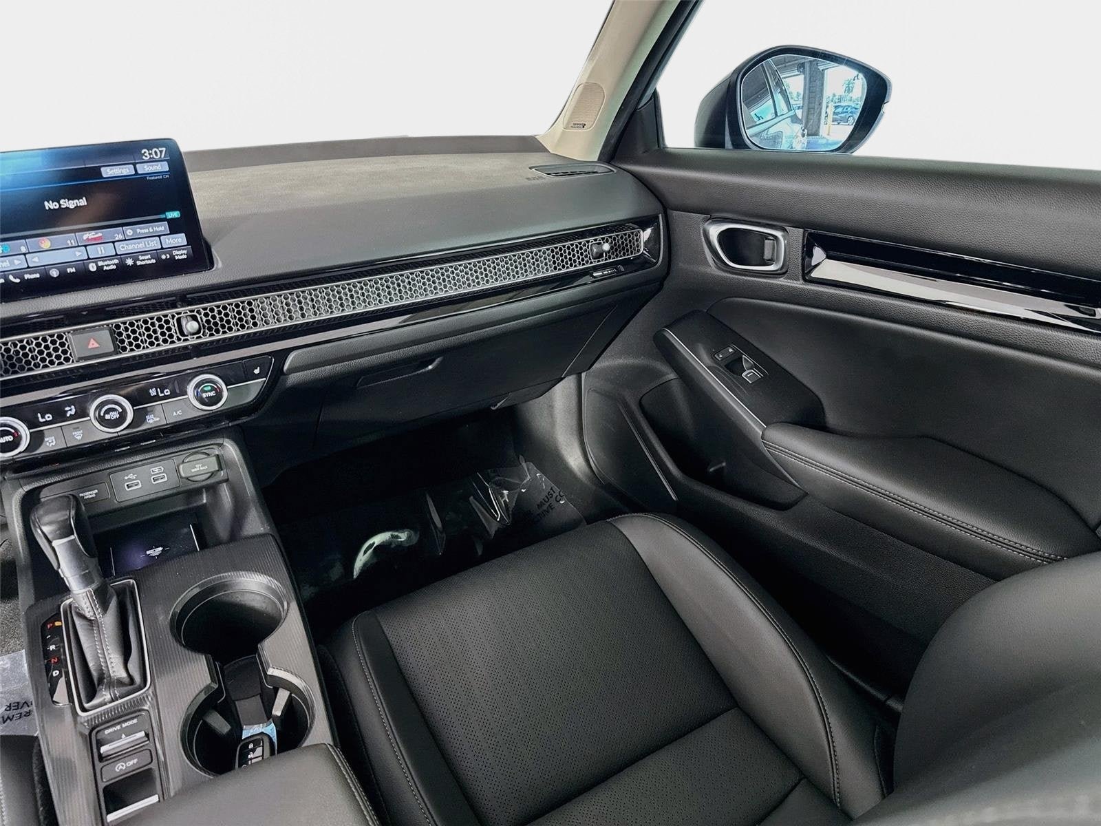 Used 2022 Honda Civic Touring image 25