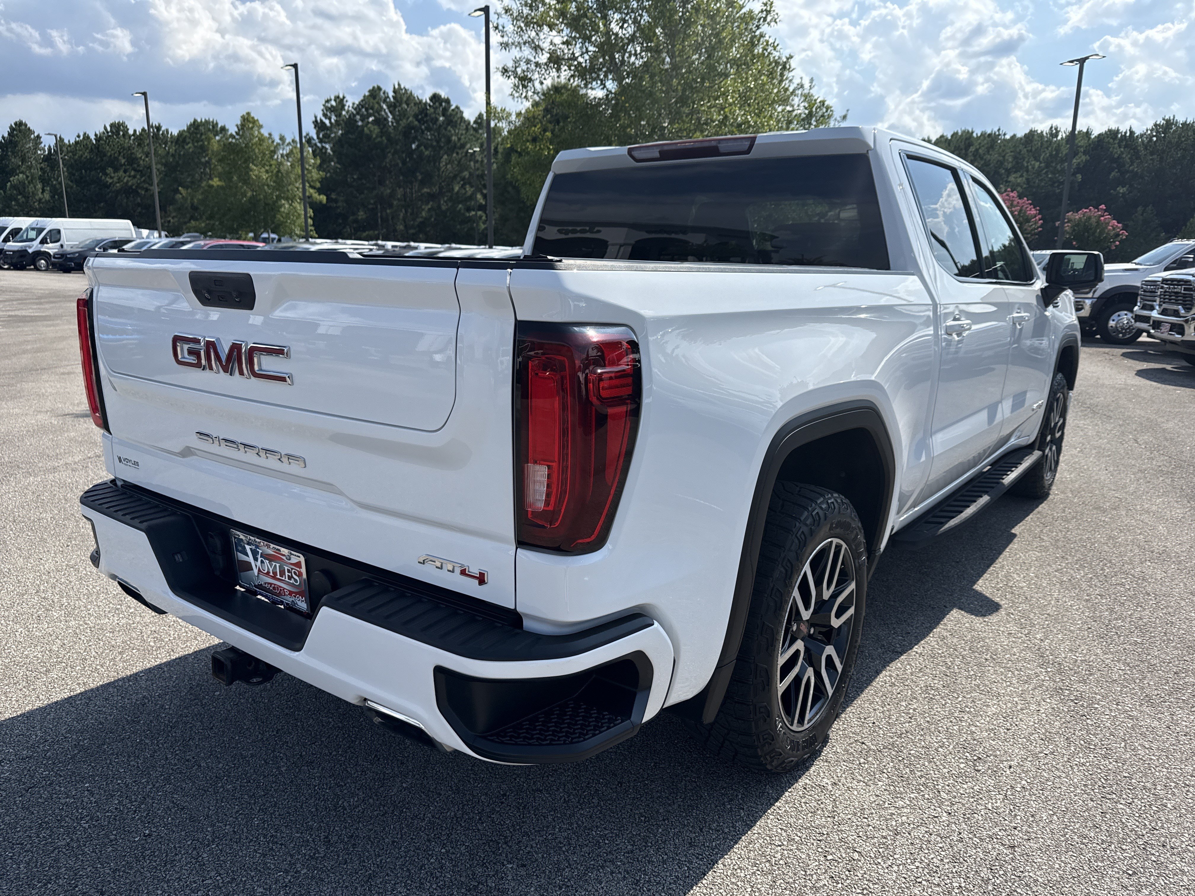Used 2021 GMC Sierra 1500 AT4 AWD/4WD image 7