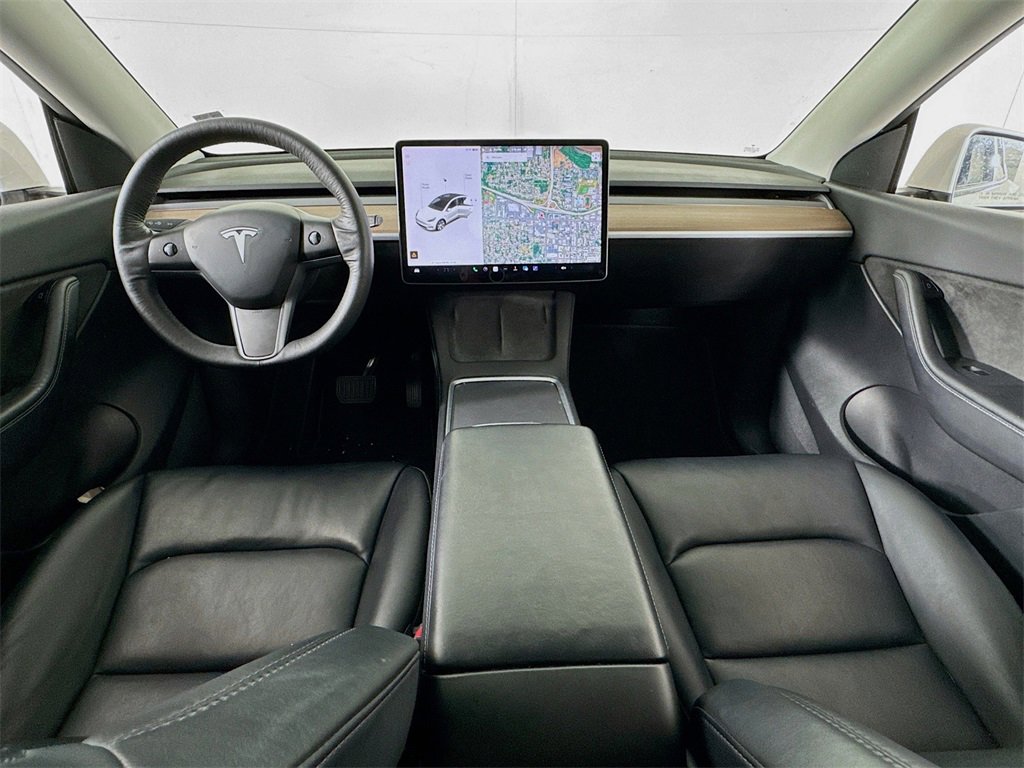 Used 2021 Tesla Model Y Long Range image 39