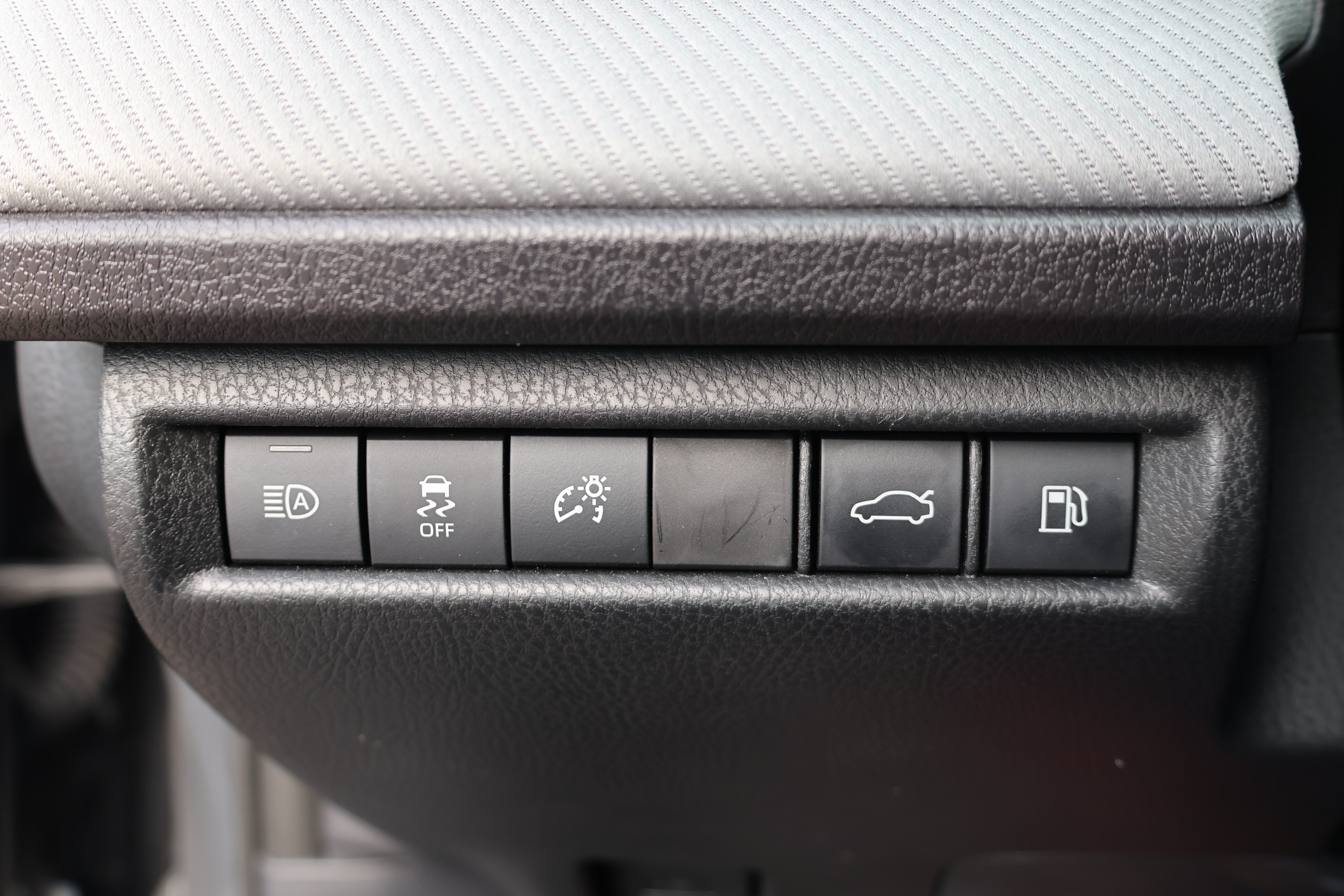 Certified 2025 Toyota Camry SE FWD image 28