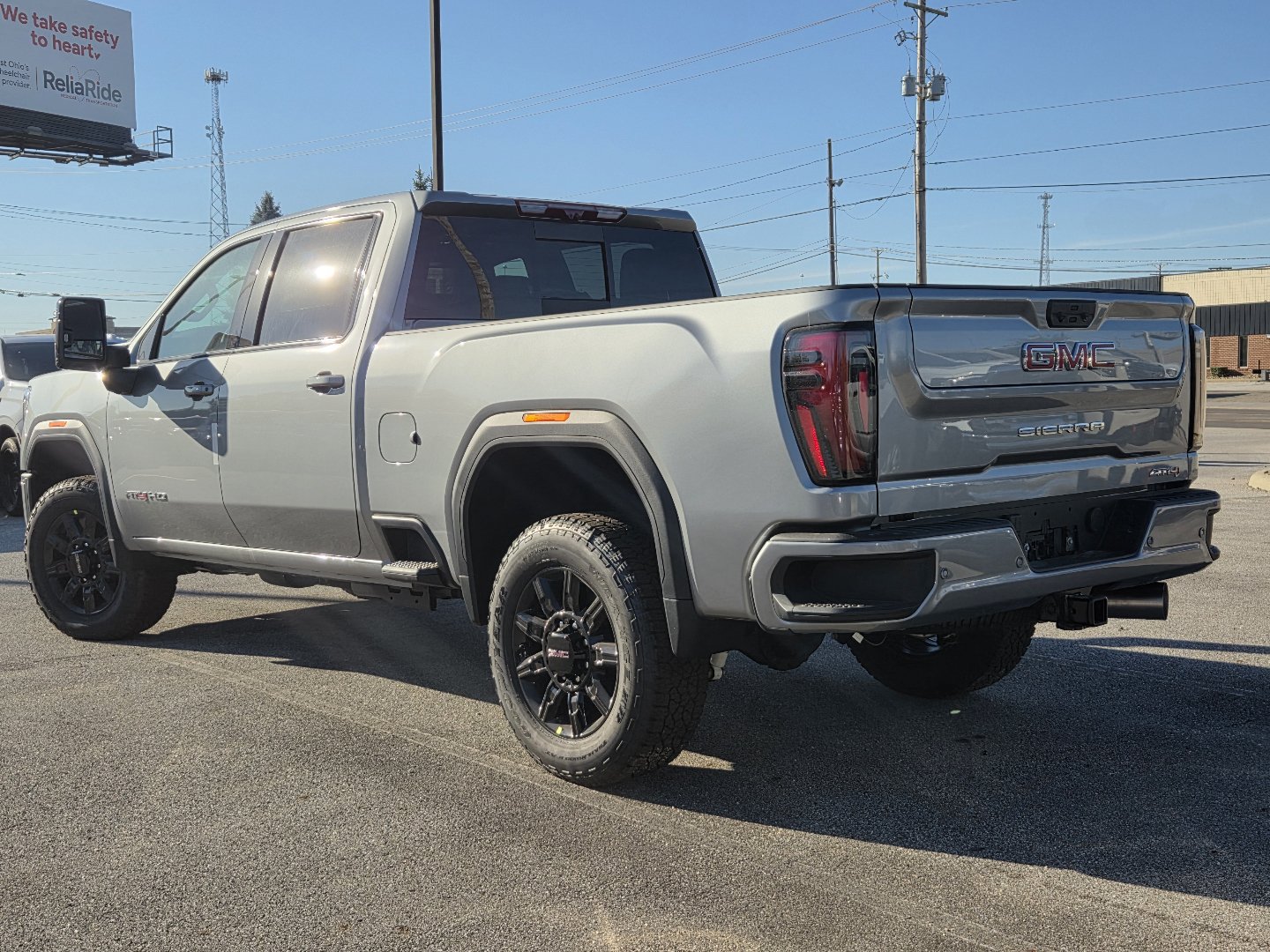 New 2026 GMC Sierra 2500 AT4 w/ AT4 Premium Plus Package AWD/4WD image 17