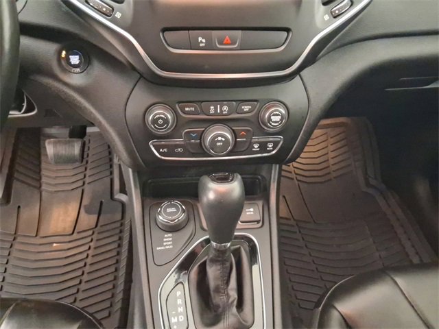 Used 2019 Jeep Cherokee Latitude Plus image 21