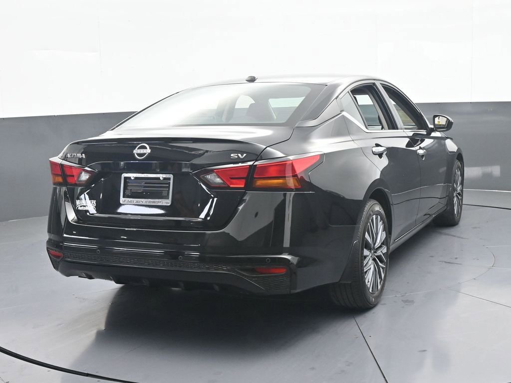 Used 2024 Nissan Altima 2.5 SV image 5