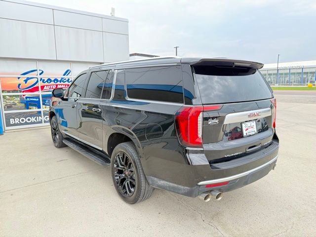 Used 2023 GMC Yukon XL Denali image 37