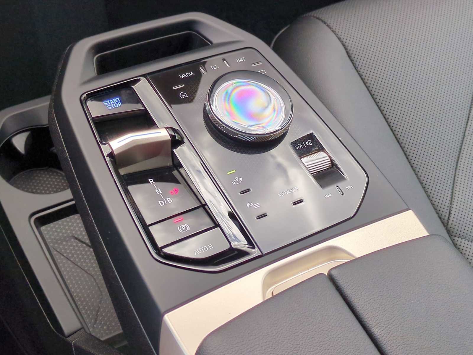 New 2025 BMW iX xDrive50 image 34