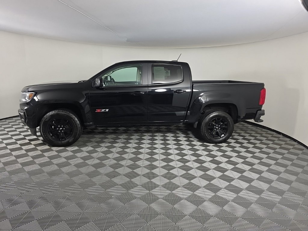 Used 2022 Chevrolet Colorado Z71 w/ Z71 Midnight Edition image 2
