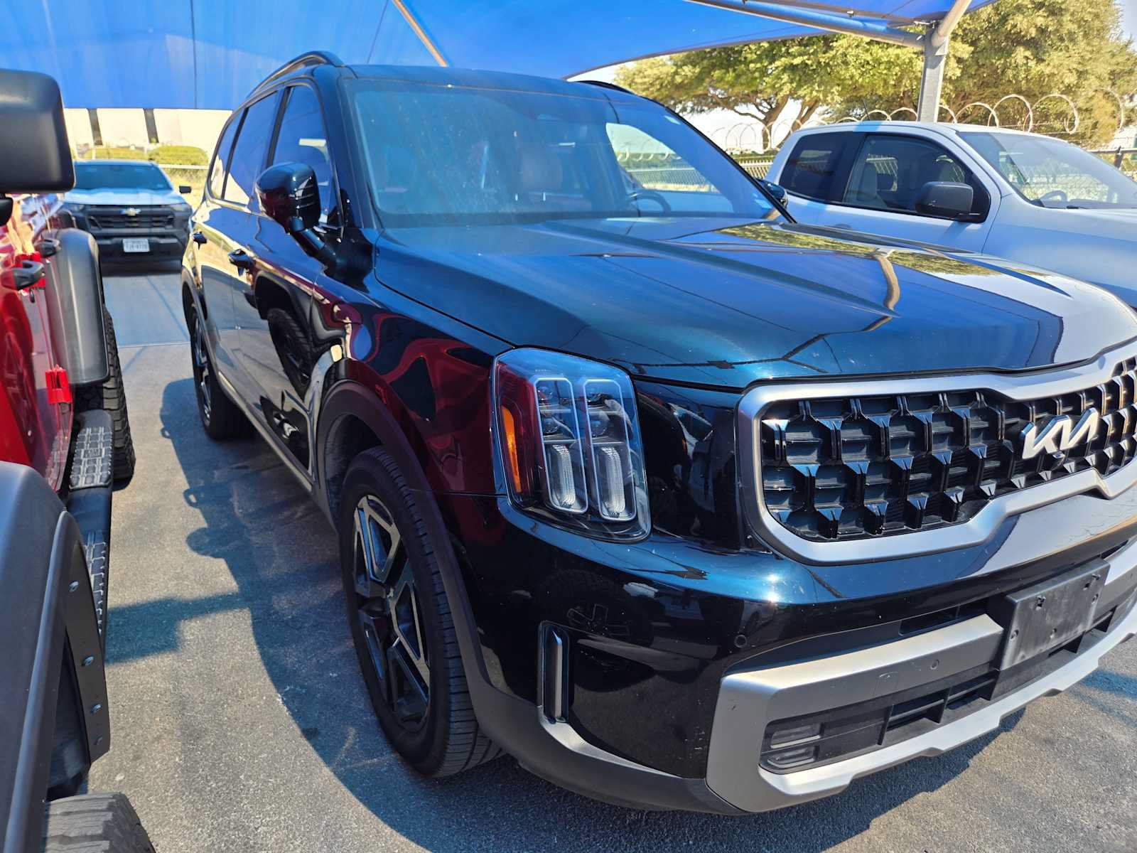Used 2023 Kia Telluride SX Prestige X-Line AWD/4WD image 2
