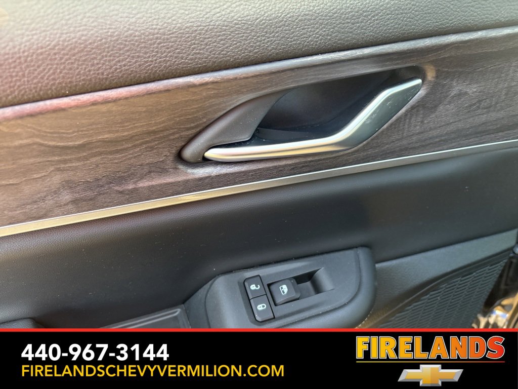 Used 2024 Jeep Grand Cherokee L Limited w/ Black Appearance Package image 44