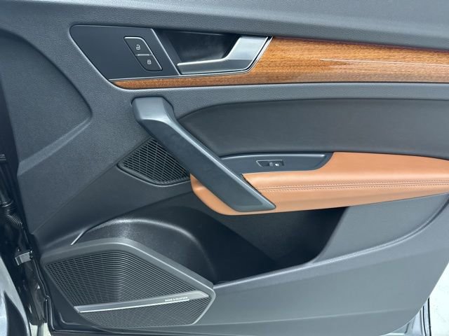 Used 2023 Audi Q5 2.0T Prestige w/ Prestige Package image 28