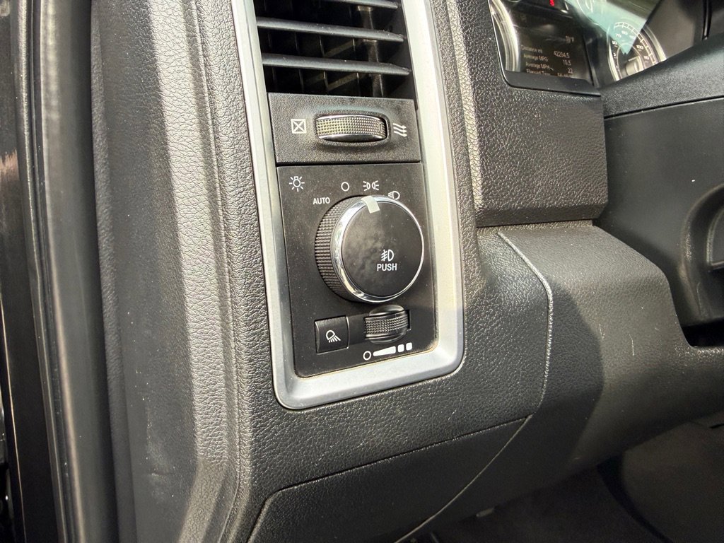 Used 2017 RAM 3500 Laramie Longhorn image 23