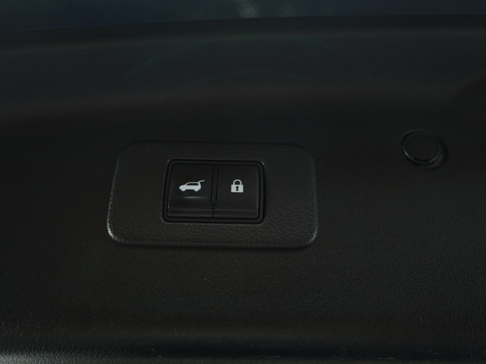 Used 2021 Nissan Armada Platinum w/ Captain's Chairs Package image 18