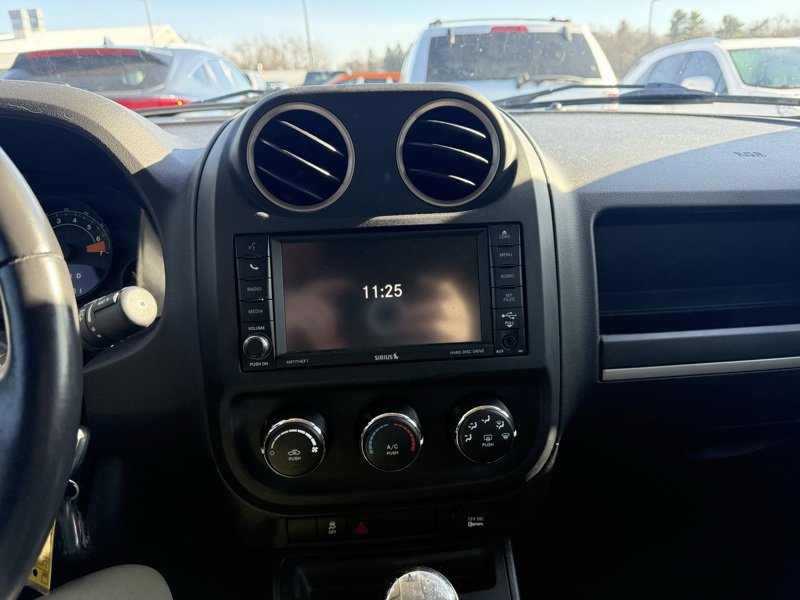 Used 2017 Jeep Patriot 75th Anniversary w/ Power Value Group image 13