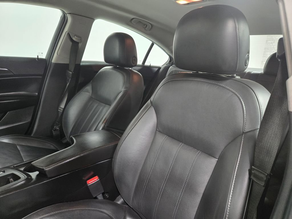 Used 2016 Buick Regal Premium image 11