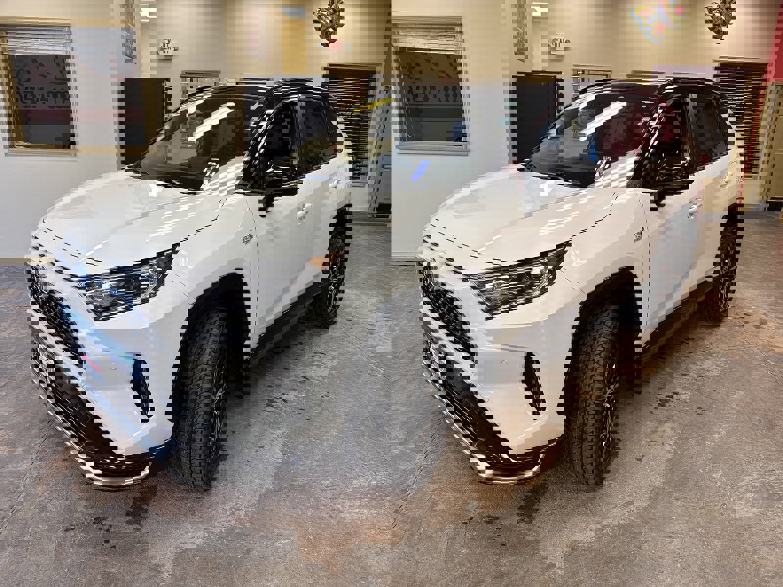 Used 2021 Toyota RAV4 XSE image 4