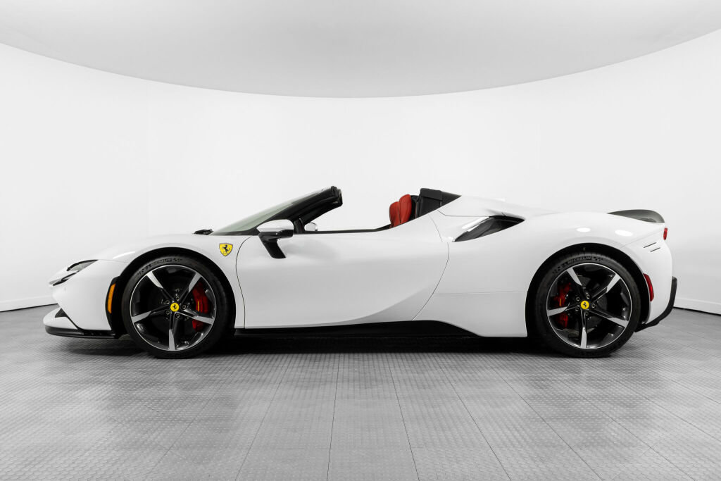Certified 2023 Ferrari SF90 Spider image 3
