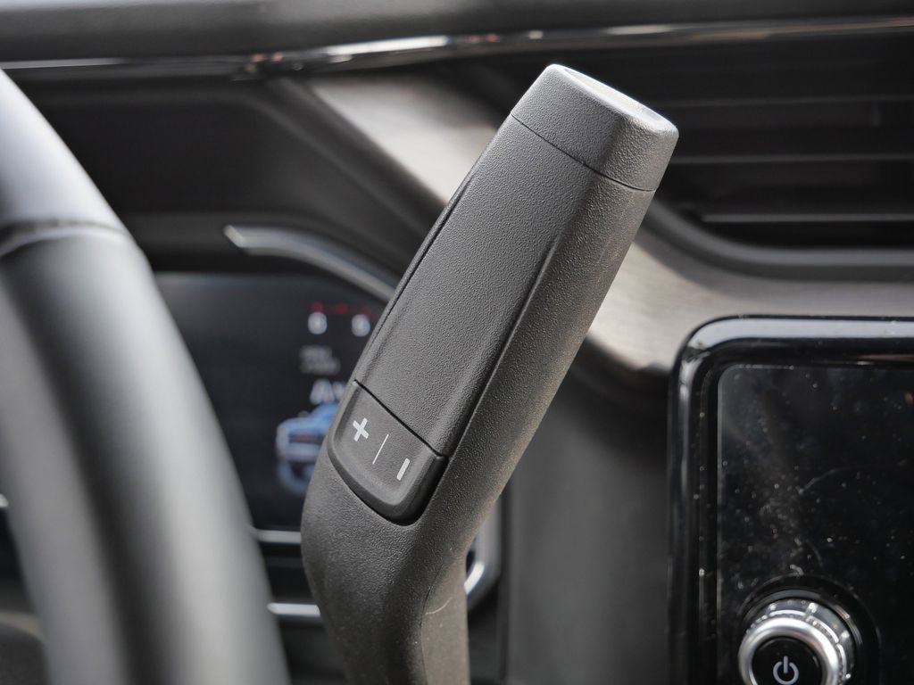 Used 2025 GMC Sierra 2500 AT4 image 44