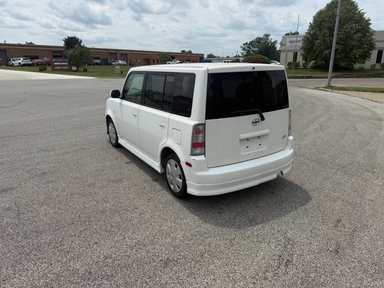 Used 2006 Scion xB FWD image 3