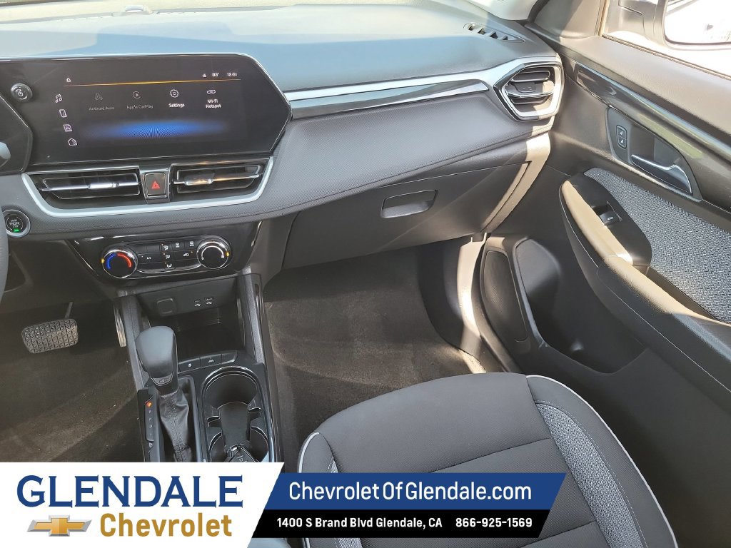 Used 2024 Chevrolet Trax RS w/ Driver Confidence Package FWD image 16