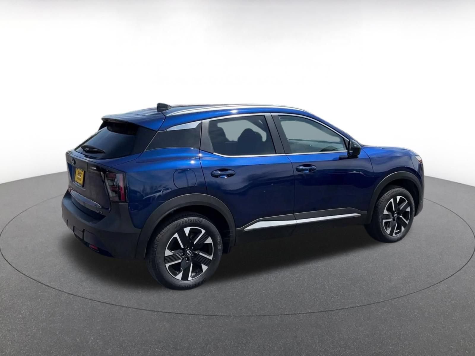 Used 2026 Nissan Kicks SV w/ Cold Weather Package AWD/4WD image 14