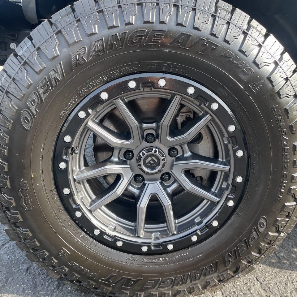 Used 2023 Jeep Wrangler Sport image 9