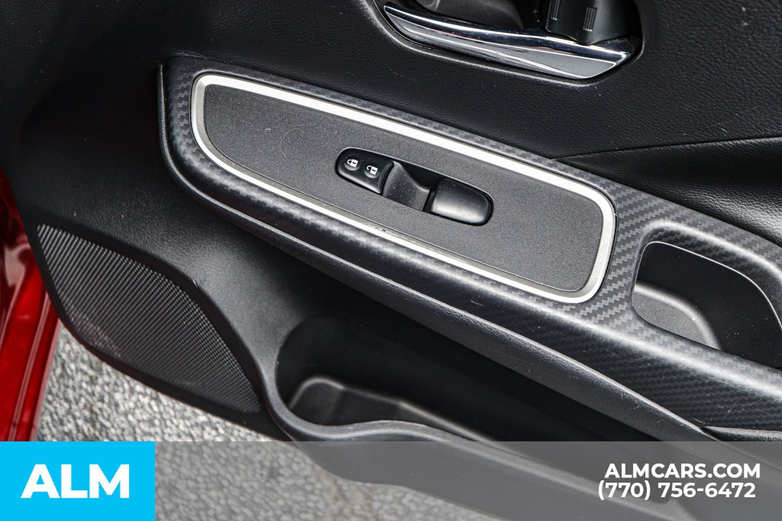 Used 2020 Nissan Versa SR w/ Convenience Package image 49