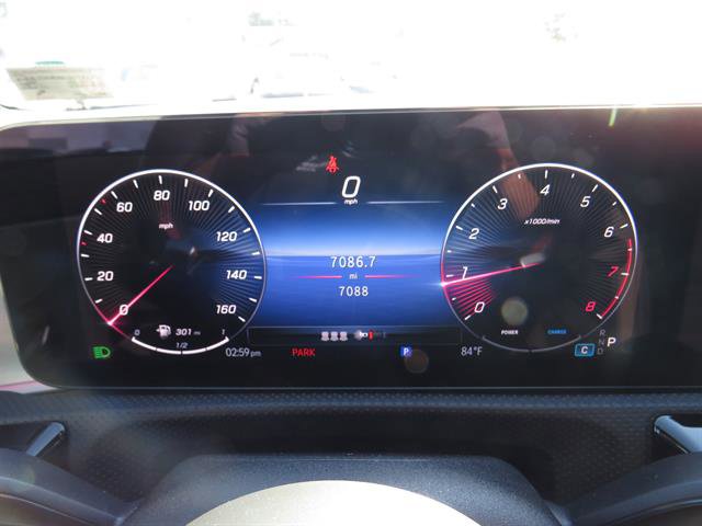 Used 2025 Mercedes-Benz CLA 250 4MATIC image 13