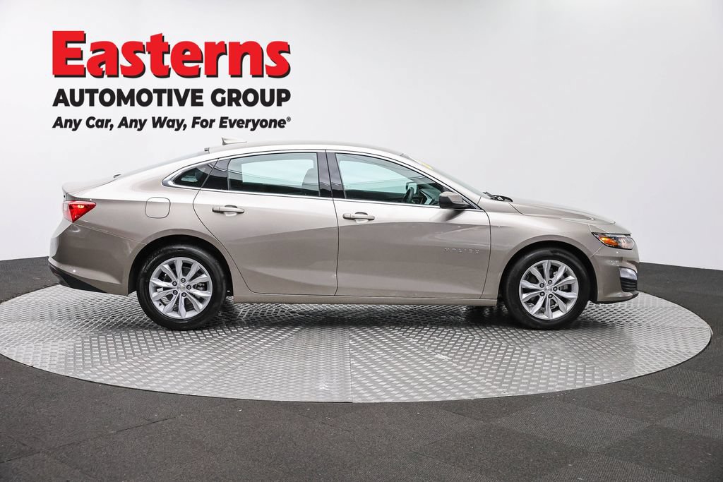 Used 2025 Chevrolet Malibu LT FWD image 4