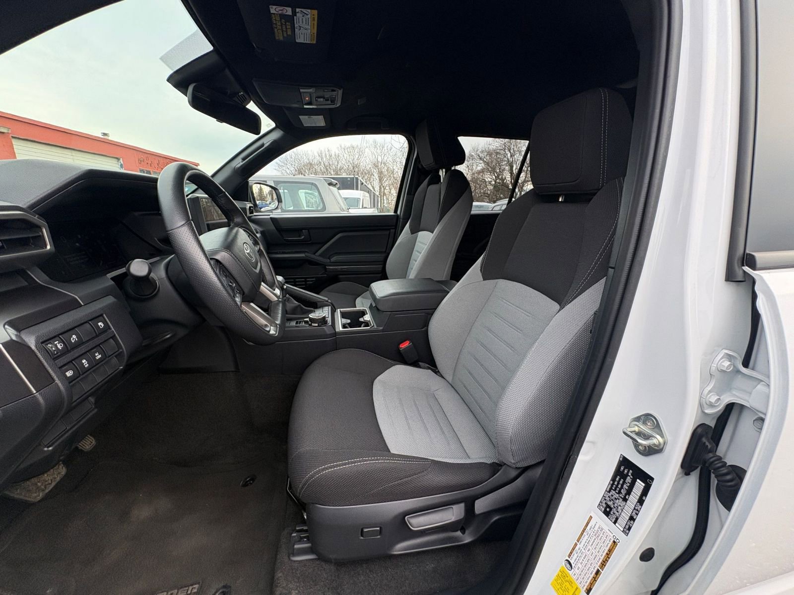 Used 2025 Toyota 4Runner TRD Off-Road image 23