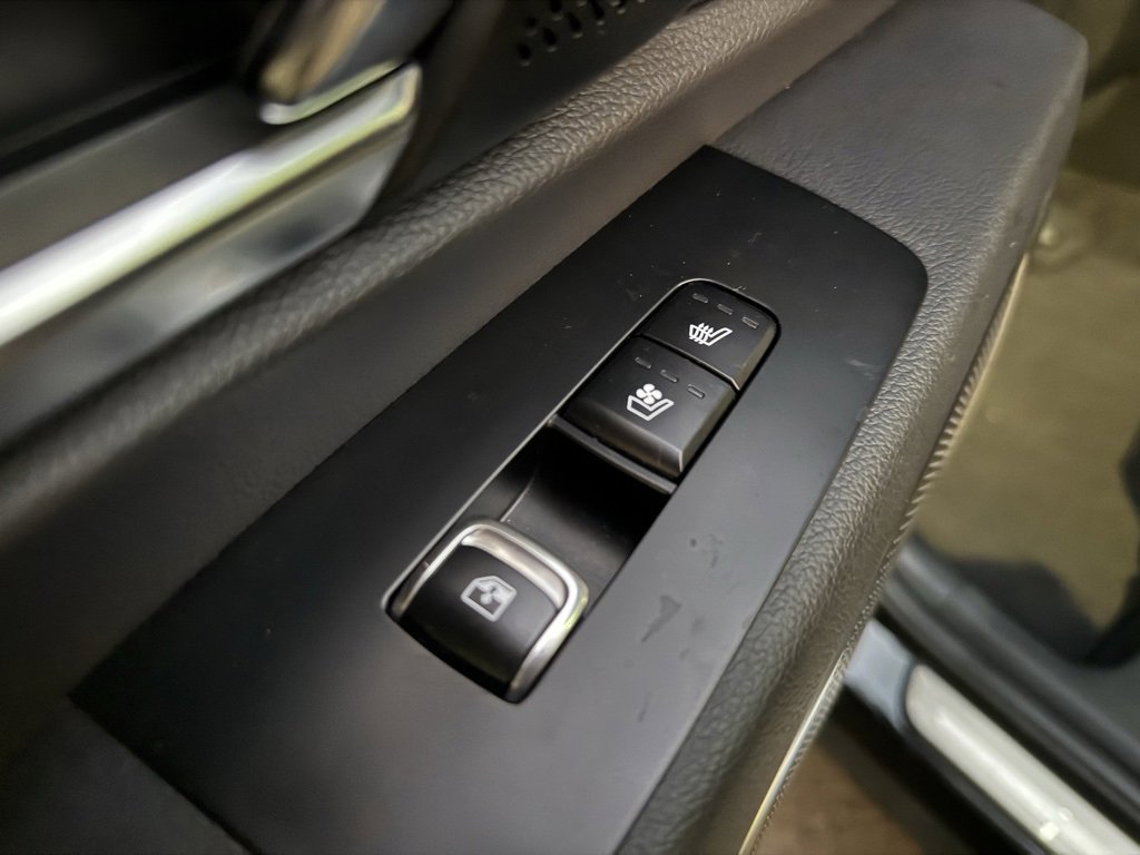 Used 2022 Kia Telluride SX image 16