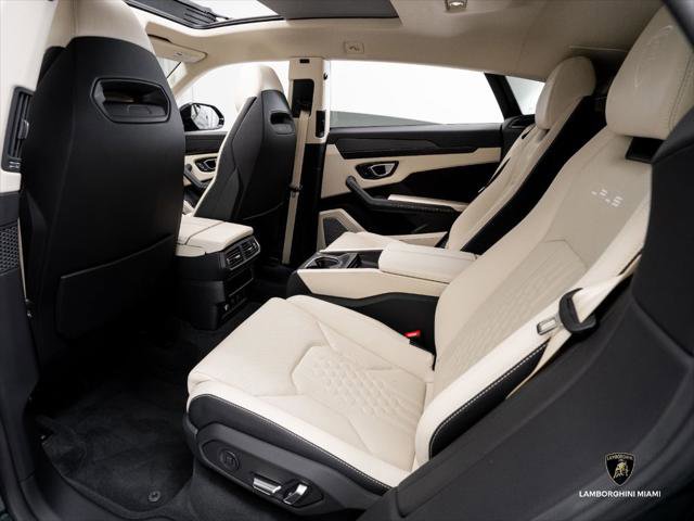 Used 2024 Lamborghini Urus S AWD/4WD image 44
