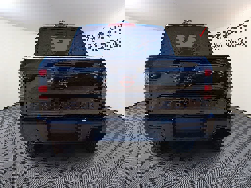 Used 2024 Nissan Frontier PRO-4X image 5