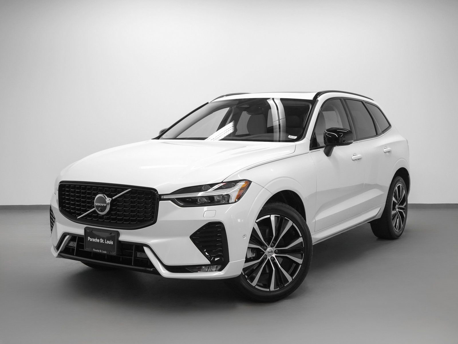 Used 2025 Volvo XC60 B5 Plus w/ Protection Package Premier