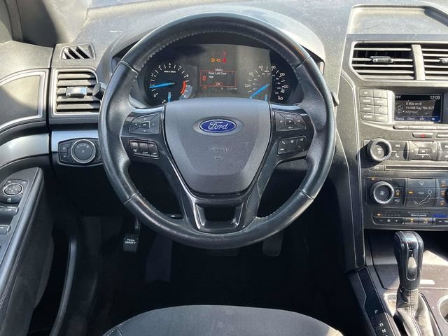 Used 2017 Ford Explorer XLT FWD image 18