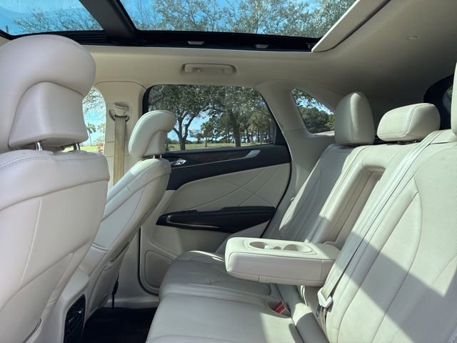 Used 2018 Lincoln MKC Reserve image 22