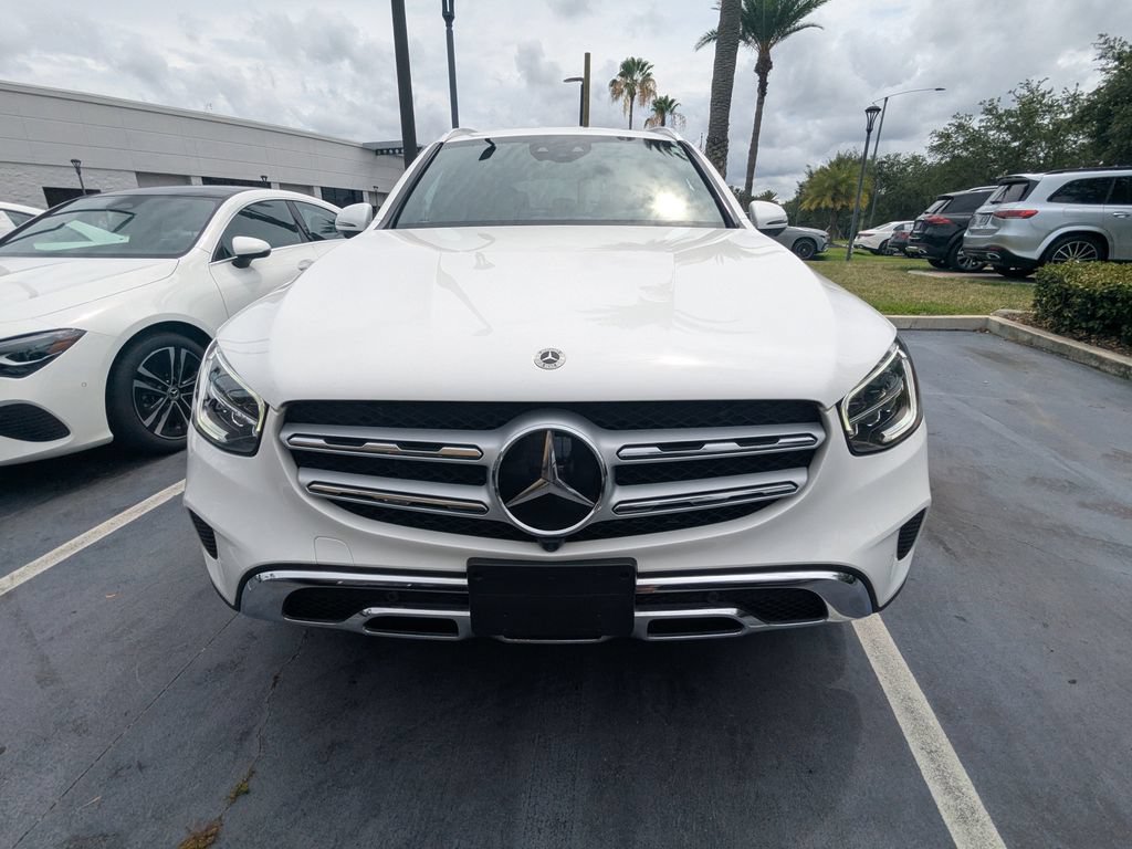 Used 2022 Mercedes-Benz GLC 300 4MATIC w/ Driver Assistance Package image 47