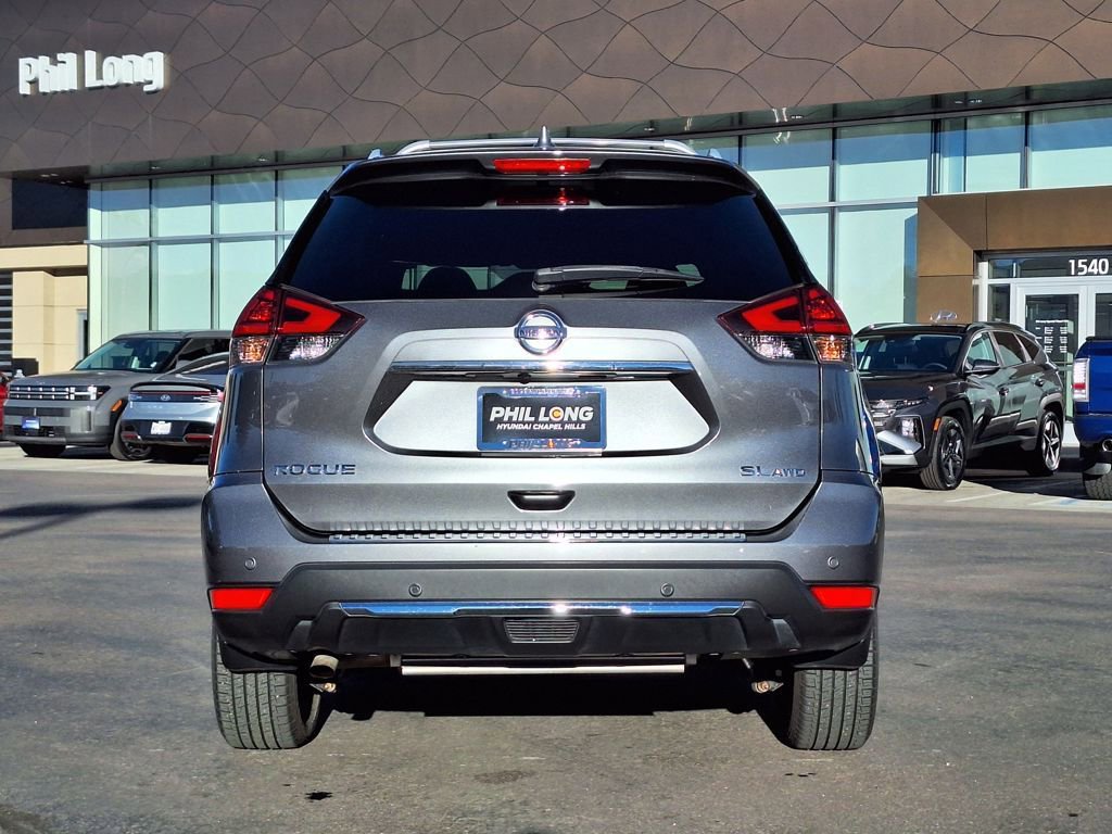 Used 2019 Nissan Rogue SL w/ Premium Package image 4
