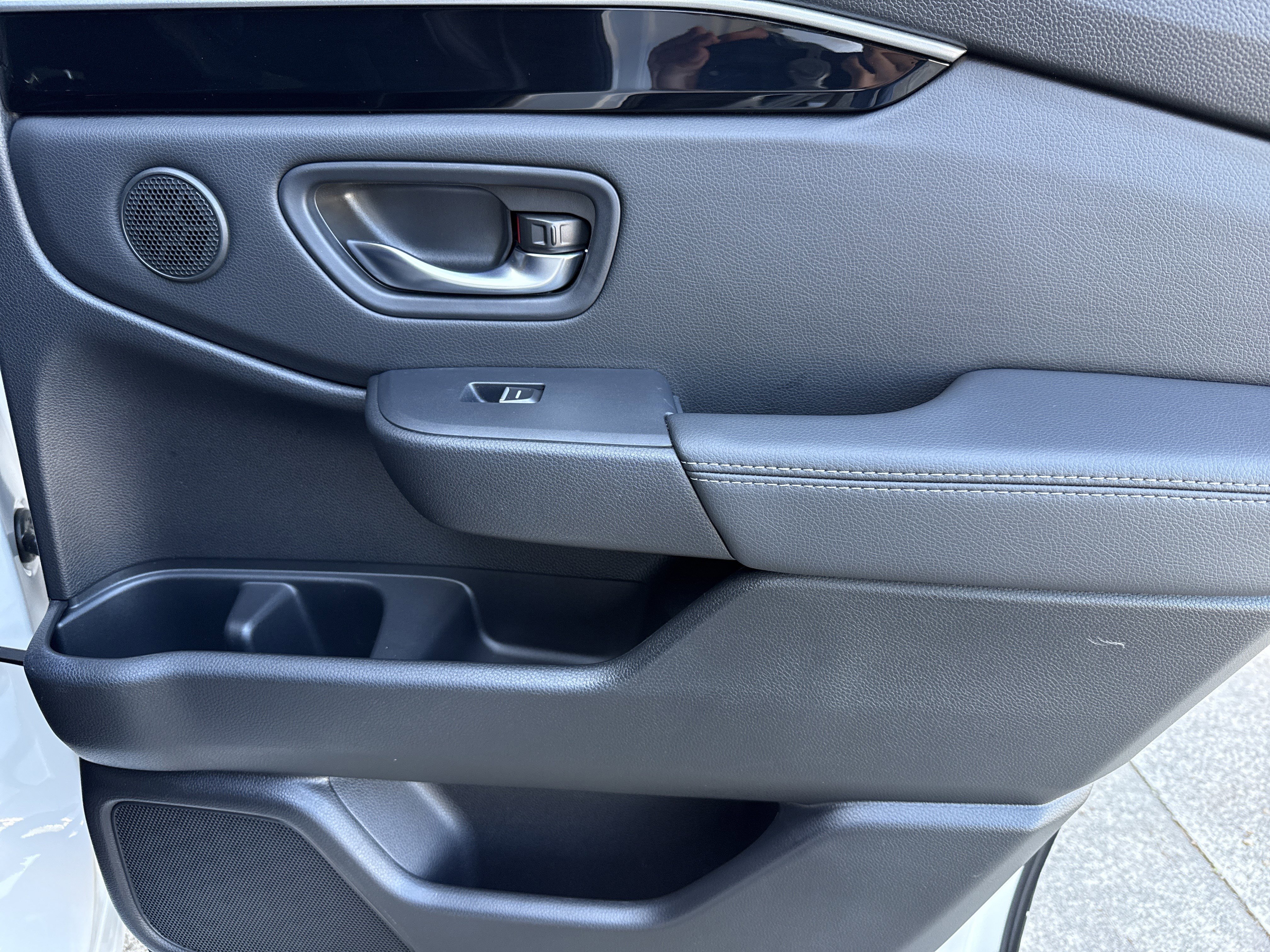 Used 2025 Honda Pilot EX-L image 17