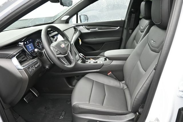 New 2026 Cadillac XT5 Sportv w/ LPO, Floor Liner Package AWD/4WD image 10