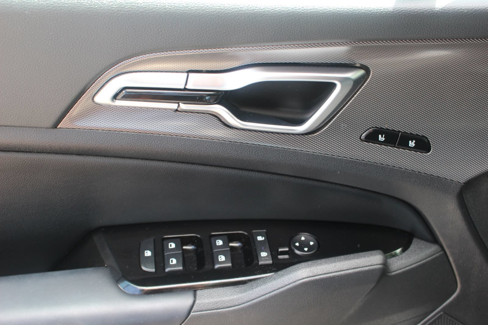 Certified 2025 Kia Sportage SX Prestige AWD/4WD image 17