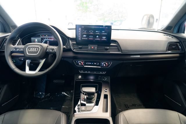 Used 2023 Audi Q5 2.0T Premium Plus w/ Premium Plus Package AWD/4WD image 9