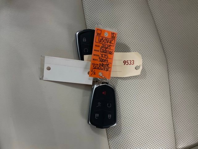 Certified 2025 Cadillac XT5 Sportv image 40