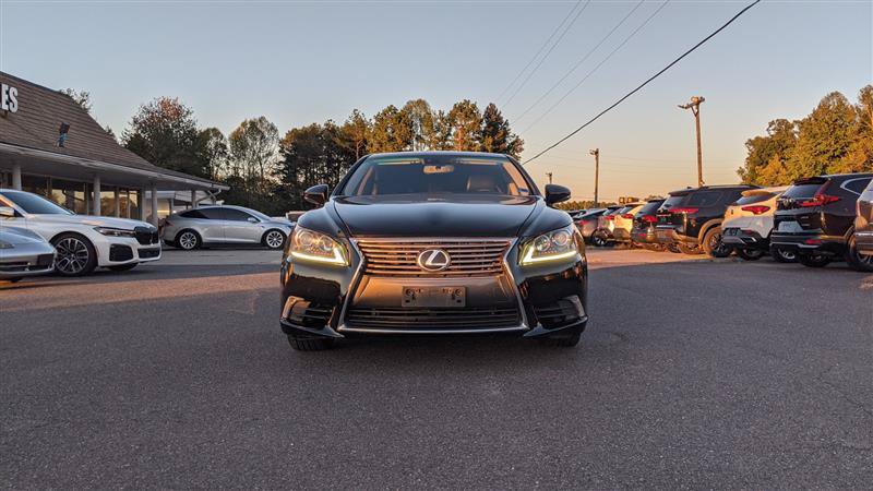 Used 2013 Lexus LS 460 AWD w/ Comfort Pkg image 7